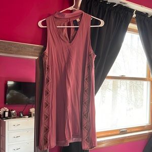 Mauve embroiled dress Size: Medium